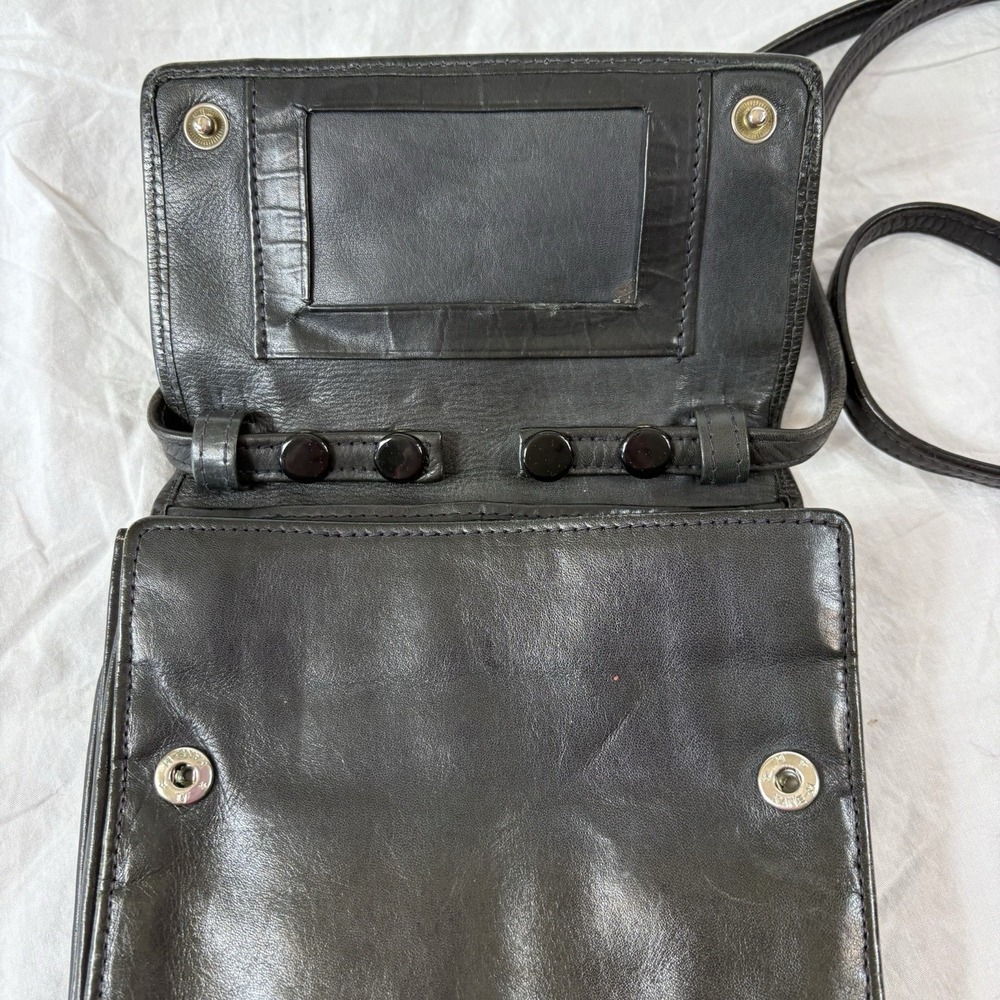 VTG Tusk Designer Black Leather Crossbody Bag Minimalist Chic Organizer Travel - Picture 3 of 9